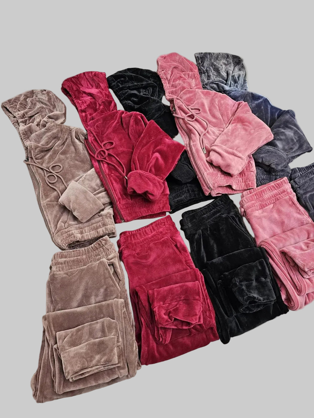 Conjunto Plush de 2 Piezas - Campera Crop y Pantalón Tiro Alto