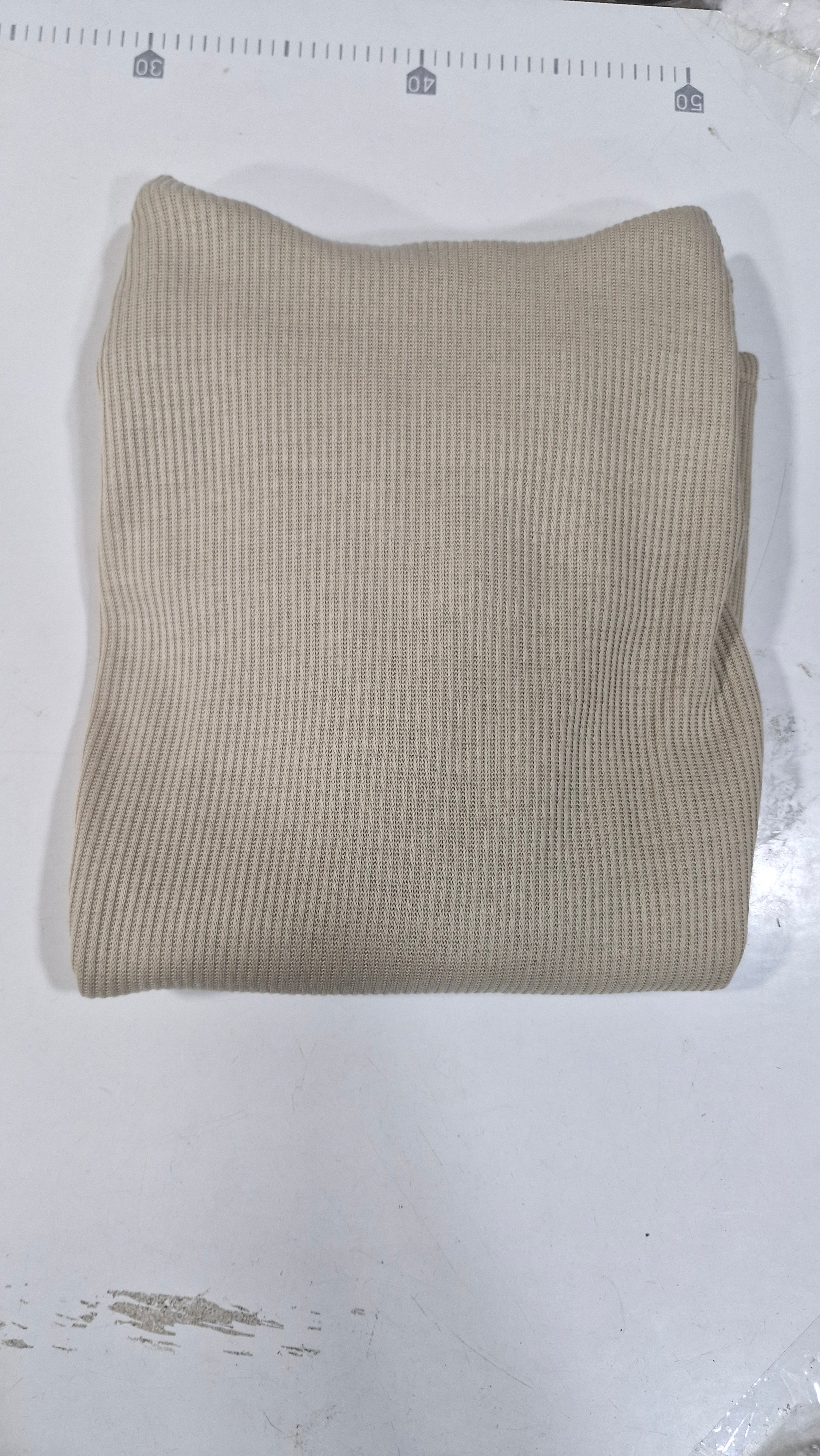Polera pili